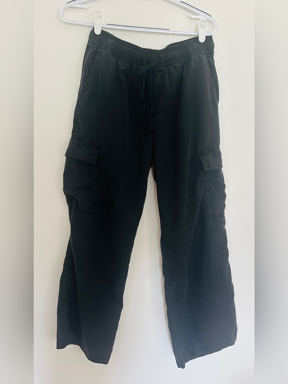 Social Standard by Sanctuary Black Cargo Pants Small